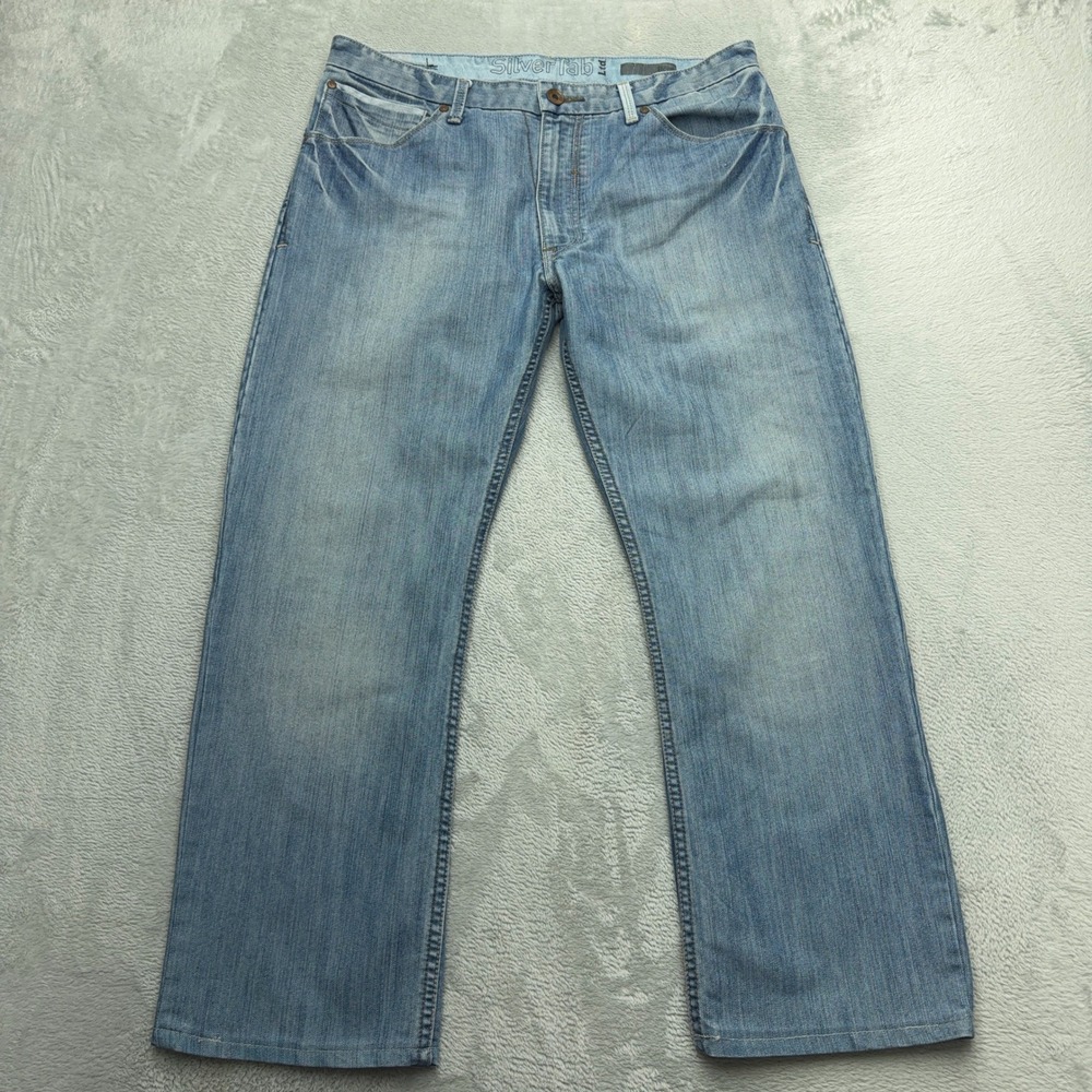 Levi's SilverTab Jeans Mens 36 Blue Boot Cut Light Wash Relaxed Fit Denim